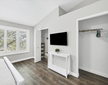 4688 Sabal Key Drive - Photo Thumbnail 16