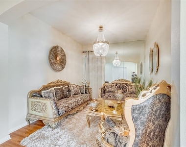 763 Star Pointe Drive - Photo Thumbnail 3