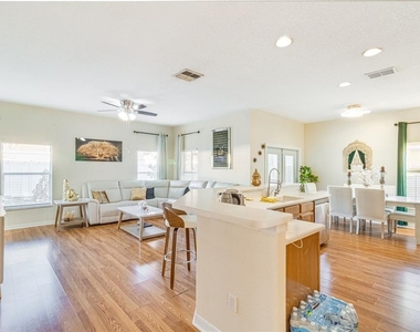 763 Star Pointe Drive - Photo Thumbnail 5