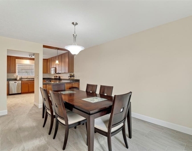2700 Bayshore Boulevard - Photo Thumbnail 5