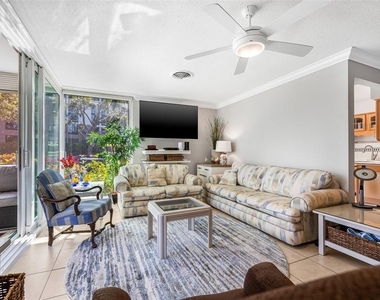 615 10th Avenue Ne - Photo Thumbnail 4