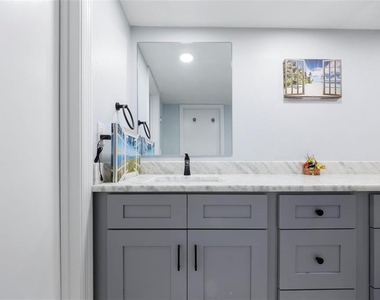 3401 Cypress Head Court - Photo Thumbnail 2