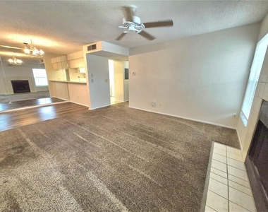 3025 Bonaventure Circle - Photo Thumbnail 3