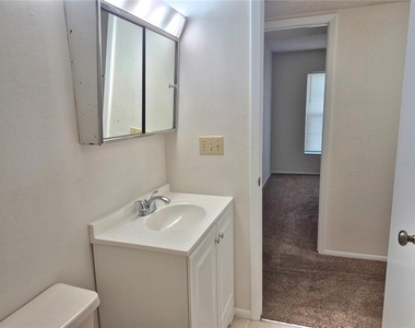 3025 Bonaventure Circle - Photo Thumbnail 18