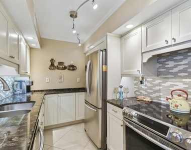 10355 Paradise Boulevard - Photo Thumbnail 16