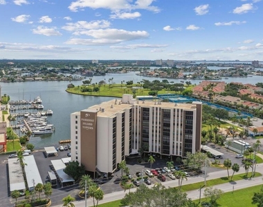 10355 Paradise Boulevard - Photo Thumbnail 31