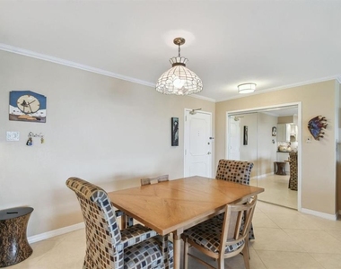 10355 Paradise Boulevard - Photo Thumbnail 5