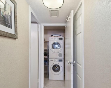 10355 Paradise Boulevard - Photo Thumbnail 22