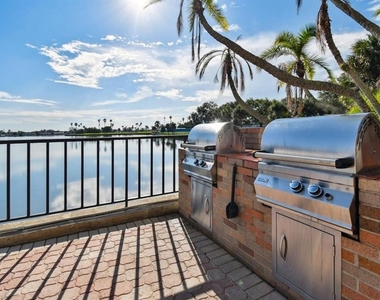 10355 Paradise Boulevard - Photo Thumbnail 29