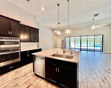 19237 Falcon Crest Boulevard - Photo Thumbnail 18