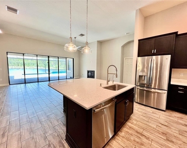 19237 Falcon Crest Boulevard - Photo Thumbnail 19