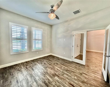 19237 Falcon Crest Boulevard - Photo Thumbnail 9