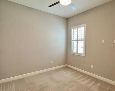 19237 Falcon Crest Boulevard - Photo Thumbnail 35