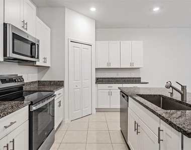4607 Tuscan Loon Drive - Photo Thumbnail 7