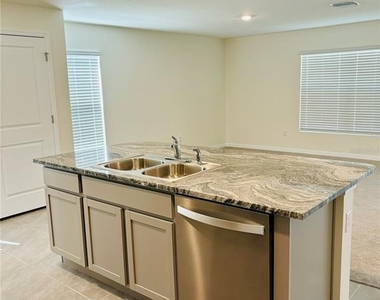 13649 Whiskey Daisy Drive - Photo Thumbnail 9