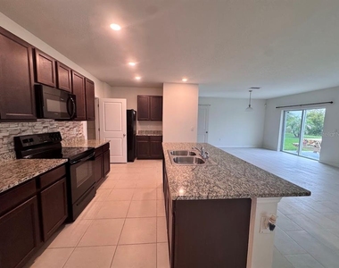 8086 Pelican Reed Circle - Photo Thumbnail 5
