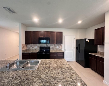 8086 Pelican Reed Circle - Photo Thumbnail 2