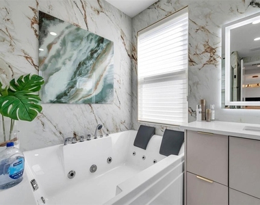 32203 Mahogany Drive - Photo Thumbnail 37