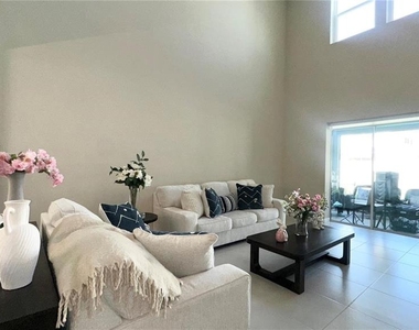1000 Teal Creek Drive - Photo Thumbnail 10