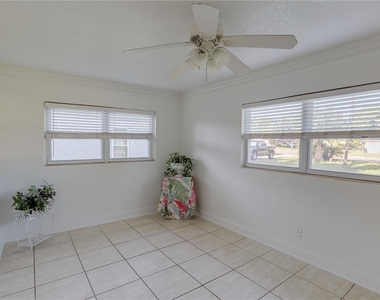 121 S Triplet Lake Drive - Photo Thumbnail 16