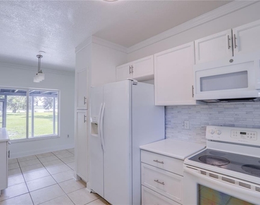 121 S Triplet Lake Drive - Photo Thumbnail 10