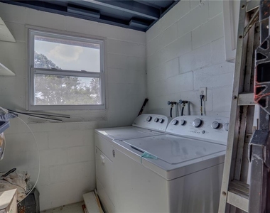 121 S Triplet Lake Drive - Photo Thumbnail 20