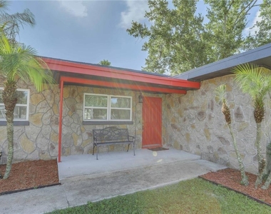 121 S Triplet Lake Drive - Photo Thumbnail 1