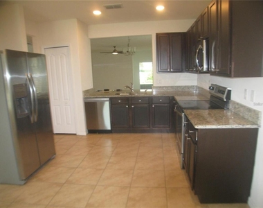 599 Autumn Stream Drive - Photo Thumbnail 16