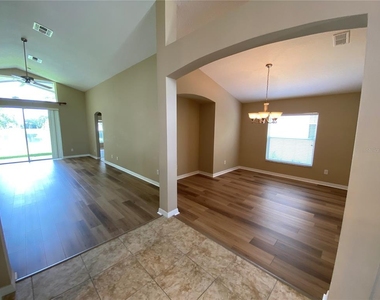 14921 Braywood Trail - Photo Thumbnail 13