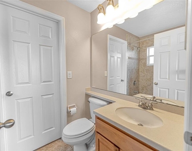 14921 Braywood Trail - Photo Thumbnail 10