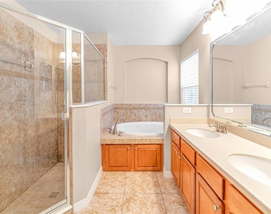 14921 Braywood Trail - Photo Thumbnail 15