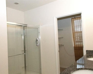 3940 Silverstream Terrace - Photo Thumbnail 7