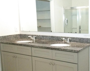 3940 Silverstream Terrace - Photo Thumbnail 9