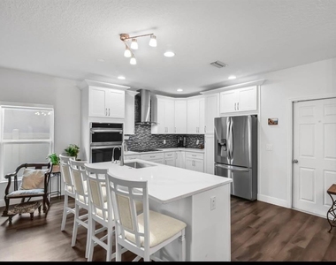 9213 Halsey Dr - Photo Thumbnail 15