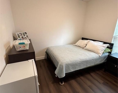 9213 Halsey Dr - Photo Thumbnail 5