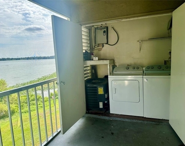 3992 Versailles Drive - Photo Thumbnail 7
