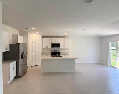 5300 Dagenham Dr - Photo Thumbnail 5