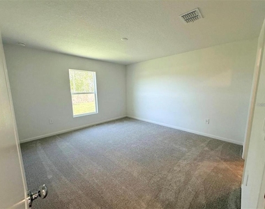 5300 Dagenham Dr - Photo Thumbnail 6