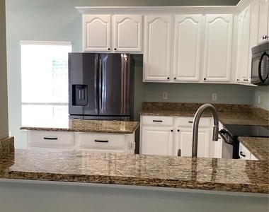 11932 Deer Path Way - Photo Thumbnail 7