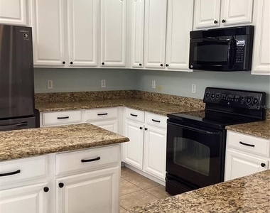 11932 Deer Path Way - Photo Thumbnail 8