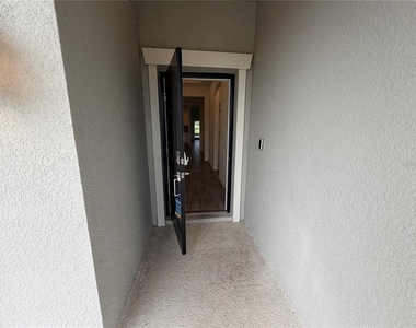 6464 Needle Way - Photo Thumbnail 2