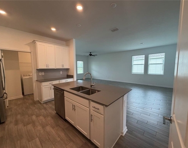 6464 Needle Way - Photo Thumbnail 23