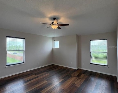 10907 Derringer Drive - Photo Thumbnail 11