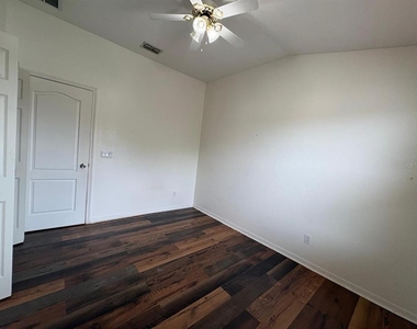 10907 Derringer Drive - Photo Thumbnail 17