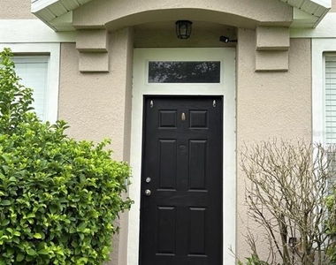 10907 Derringer Drive - Photo Thumbnail 2