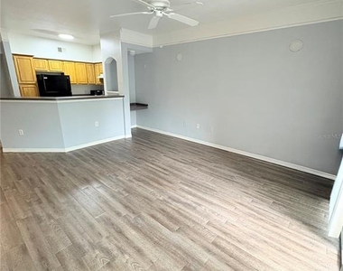 6412 Queens Borough Avenue - Photo Thumbnail 9
