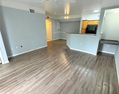 6412 Queens Borough Avenue - Photo Thumbnail 11