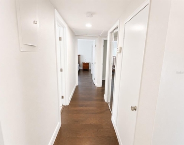 616 Ellendale Drive - Photo Thumbnail 8