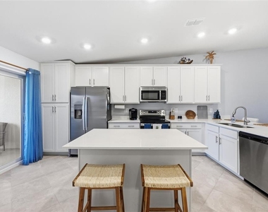 17505 Opal Sand Court - Photo Thumbnail 8