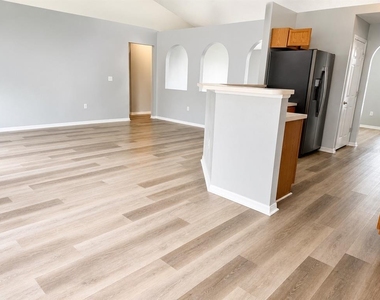 3080 Utah Drive - Photo Thumbnail 4